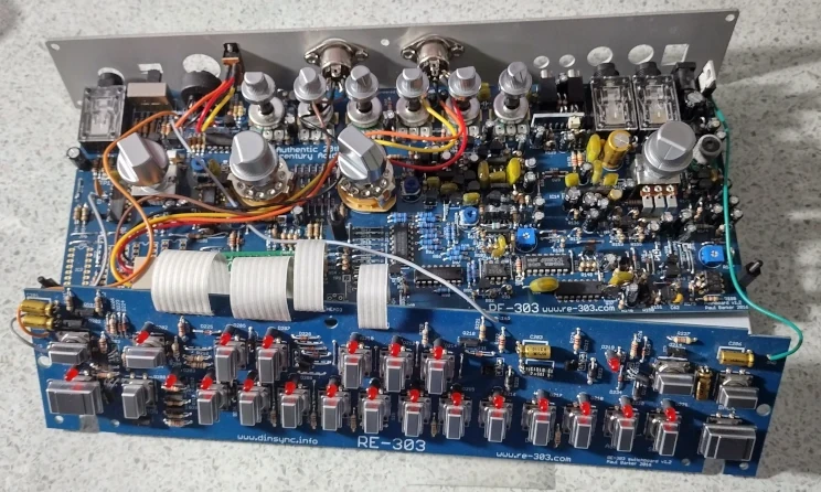 Re 303